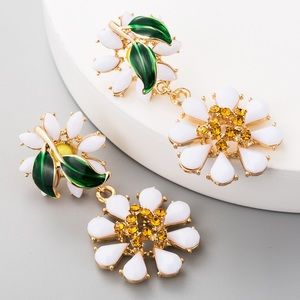 S925 Silver Resin Floral Diamond